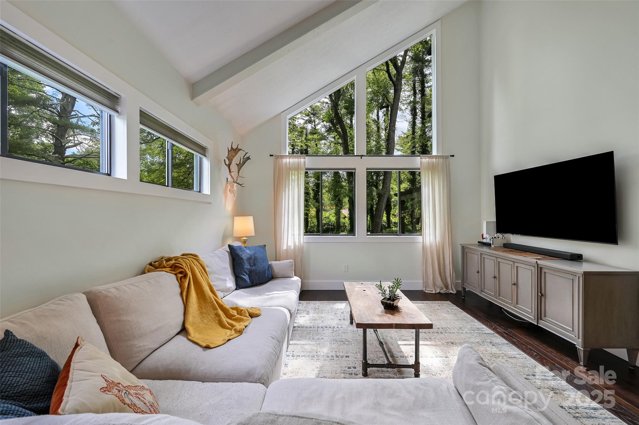 Property image 5 of 19 Poplar Court in Hickory Hill, Hendersonville, NC 28792