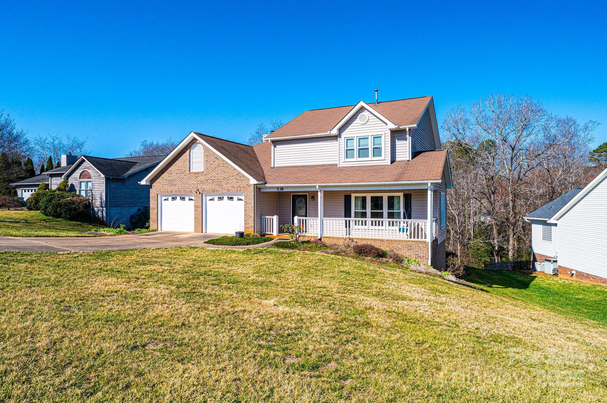 Property image 2 of 538 30th Avenue Circle in Pebble Creek, Hickory, NC 28601