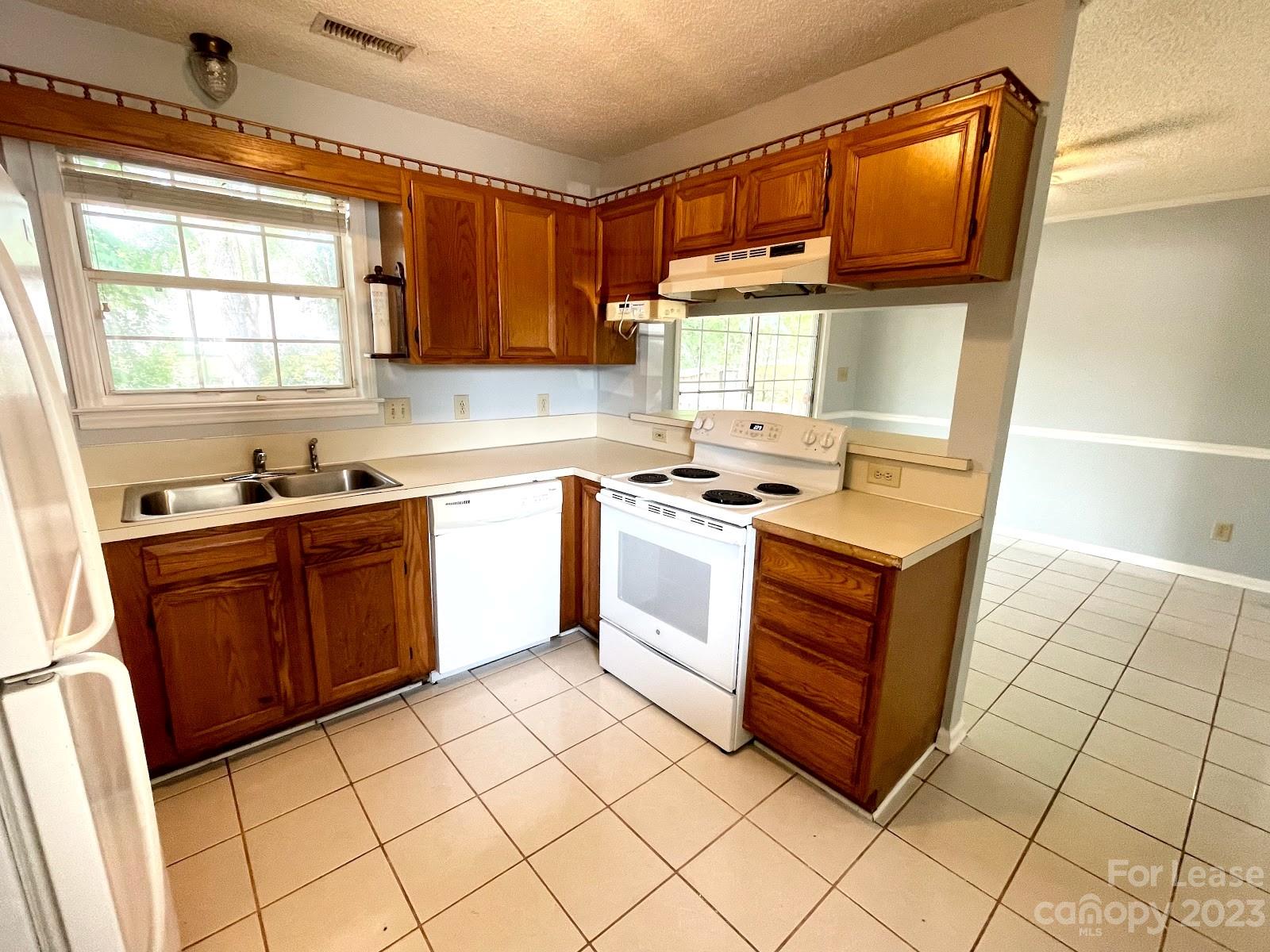 Property image 4 of 4816 Farmview Drive in Sandalwood, Monroe, NC 28110
