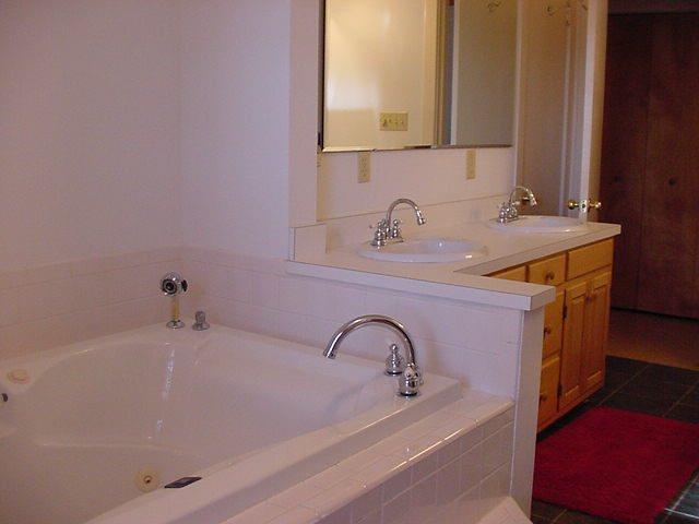 Property image 5 of 317 Tremont Circle in Tremont Park, Lenoir, NC 28645