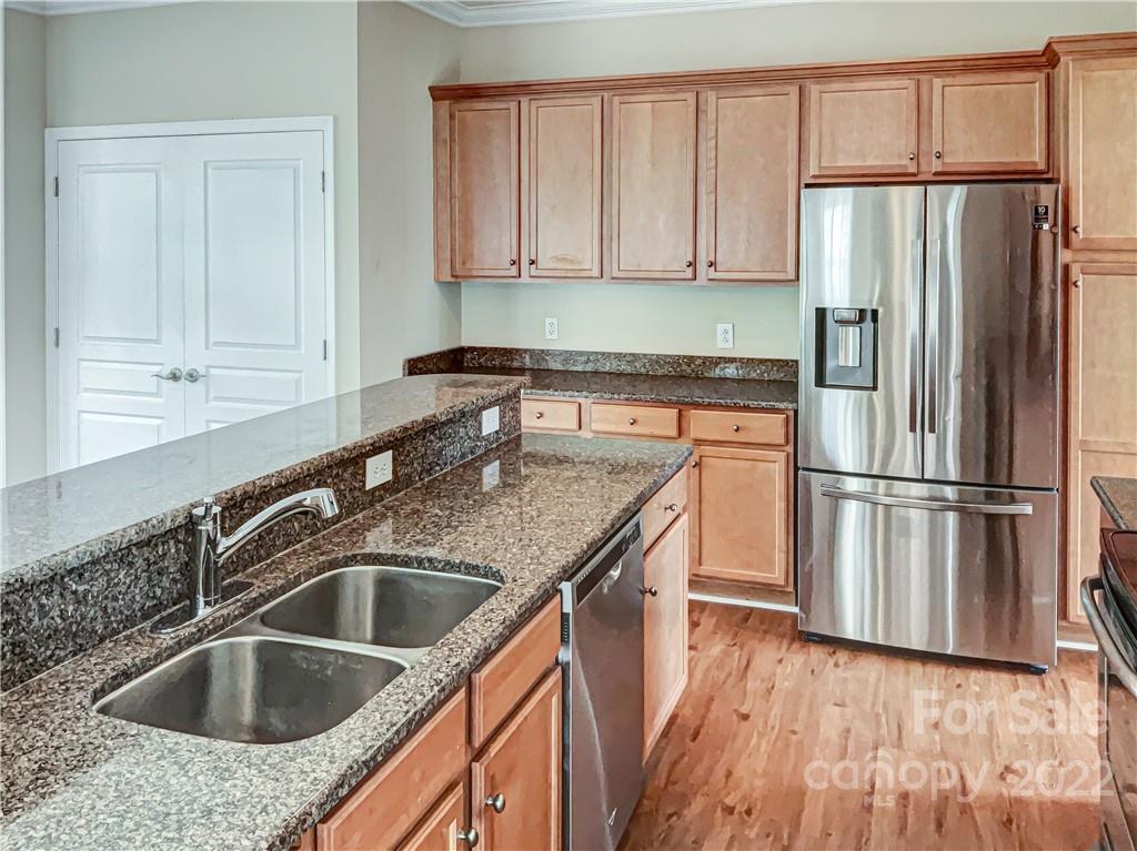 Property image 4 of 740 Inwood Hill Drive in The Village At Parkside, Gastonia, NC 28056