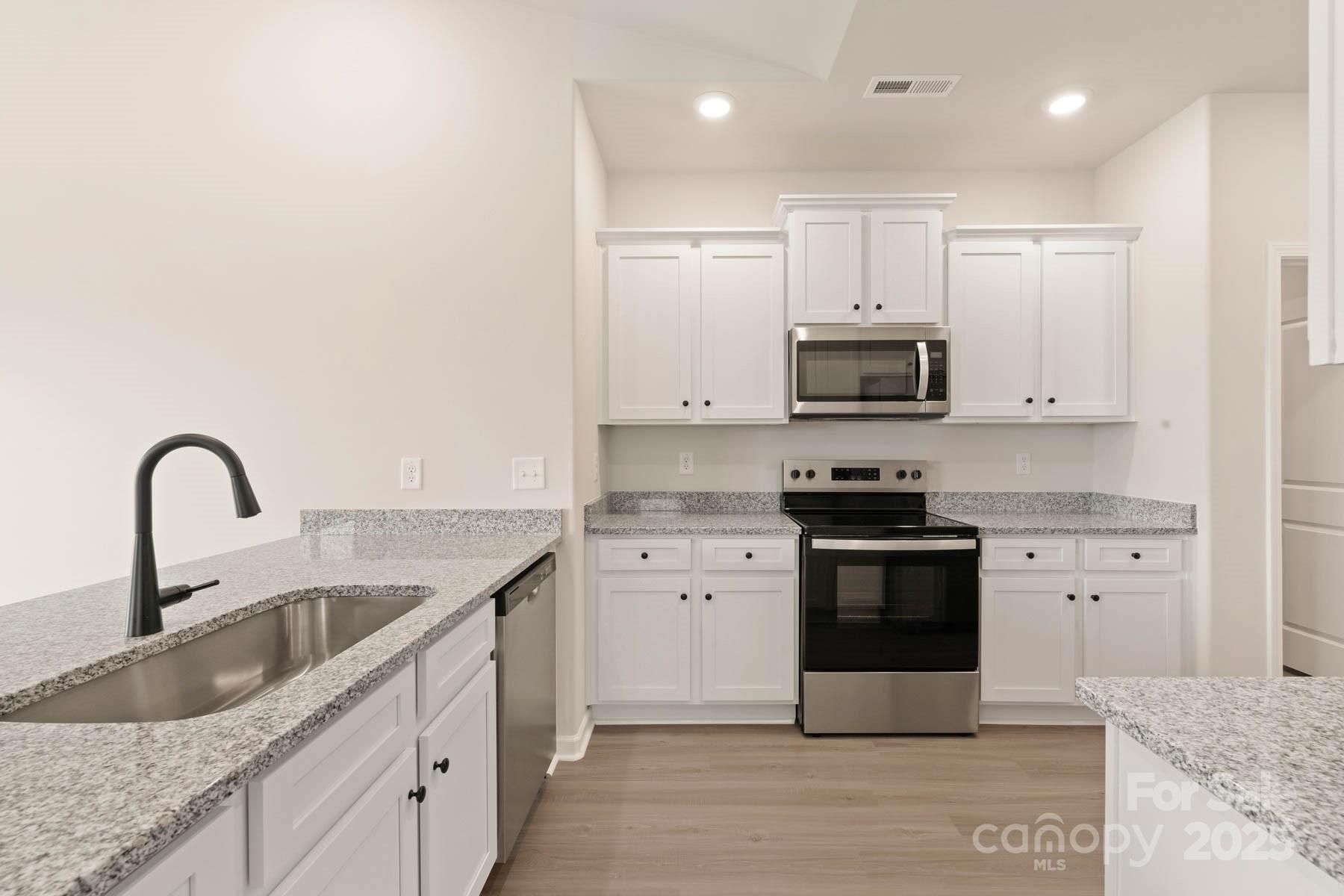 Property image 5 of 3460 Saddlebred Drive in Stagecoach Station, Gastonia, NC 28052