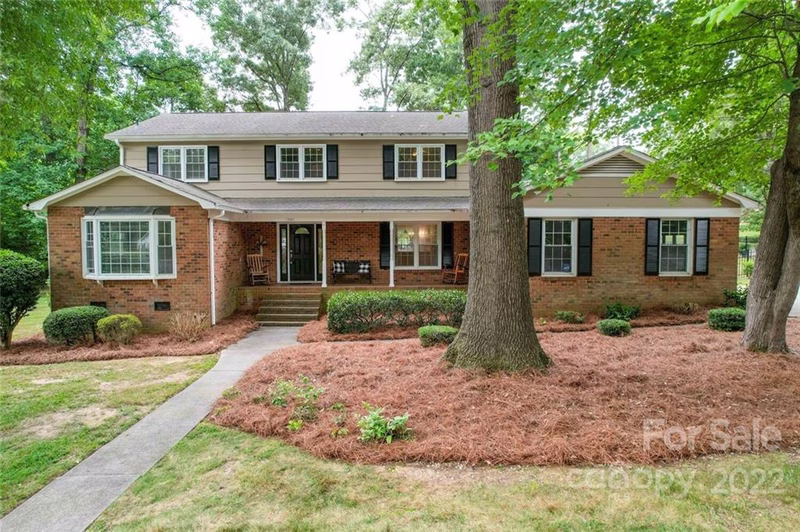 1501 Laurel Lane