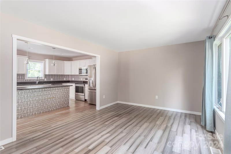 Property image 4 at 125 Park Ridge Avenue, Swannanoa, NC 28778