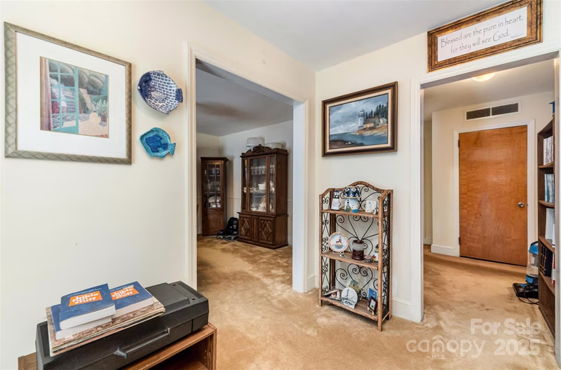 Property image 5 at 839 Montford Drive, Charlotte, NC 28209