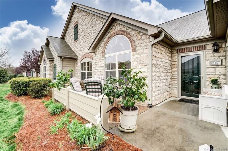 2428 Coltsview Lane