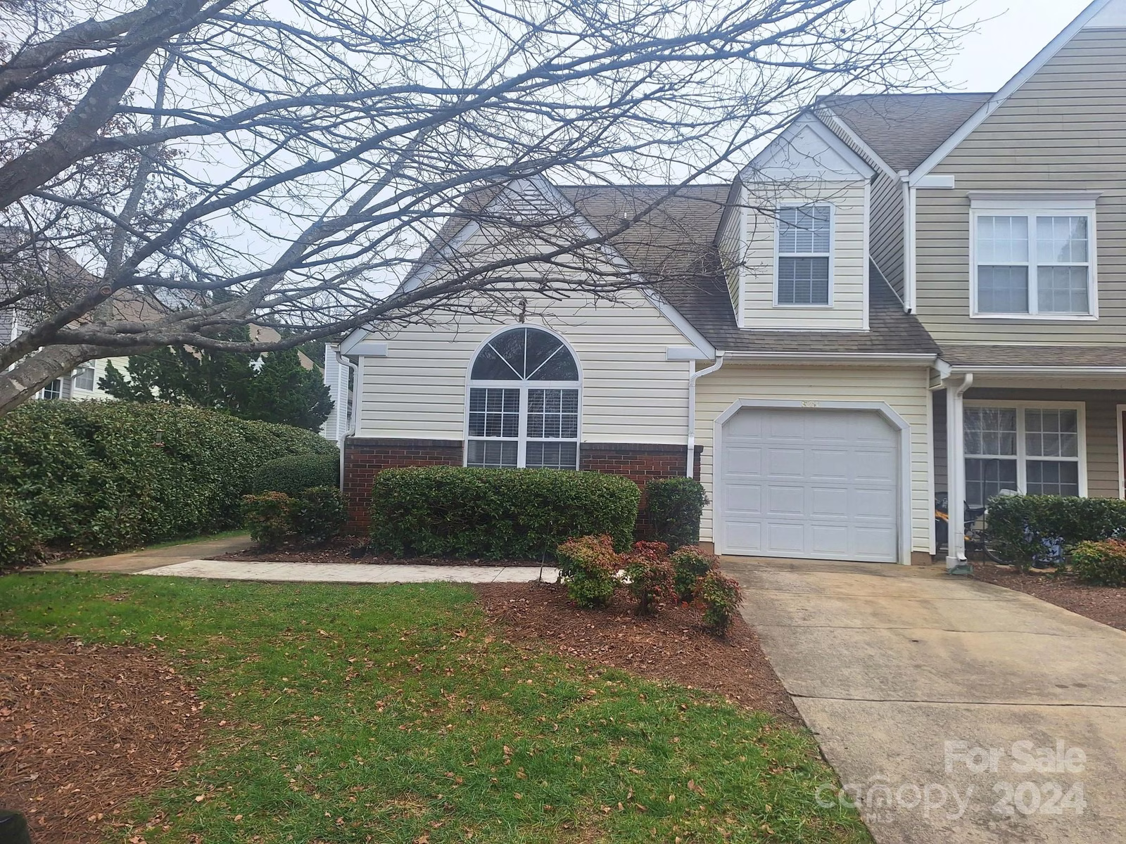 Property image 1 at 8231 Southgate Commons Drive, Charlotte, NC 28277