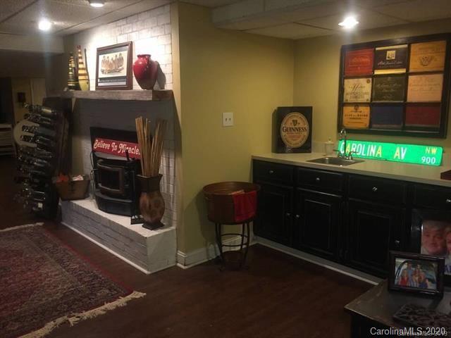 Property image 5 of 725 Sherwin Lane in Brafford Farms, Concord, NC 28025