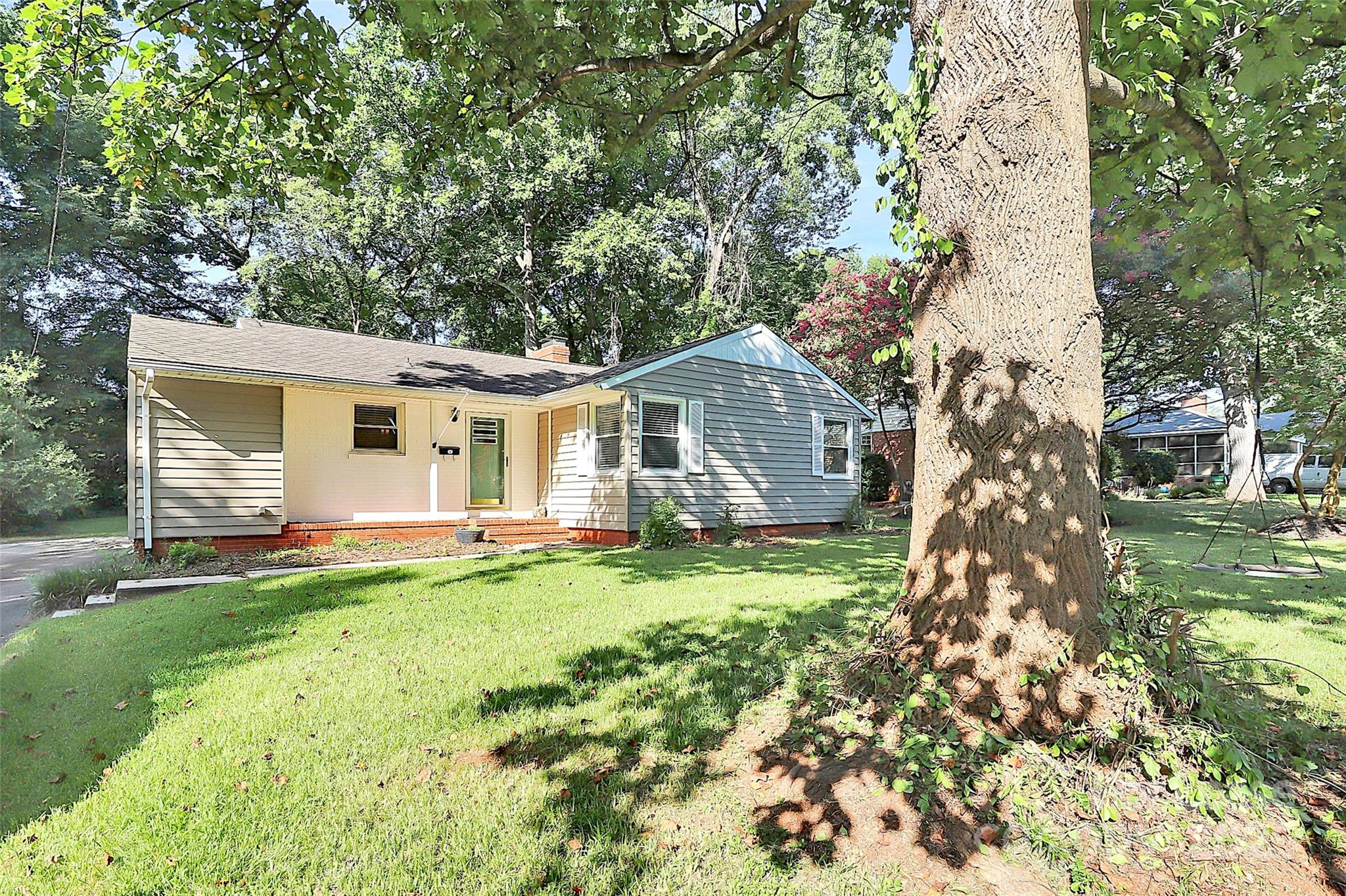 Property image 3 of 228 Seneca Place in Madison Park, Charlotte, NC 28210