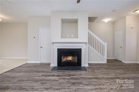 Property image 4 of 6327 Mallard View Lane in Mallard Square, Charlotte, NC 28269