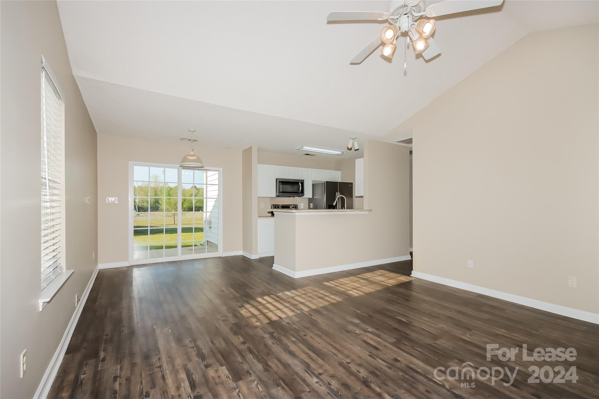 Property image 3 of 2170 Wexford Way in Taras Trace, Statesville, NC 28625
