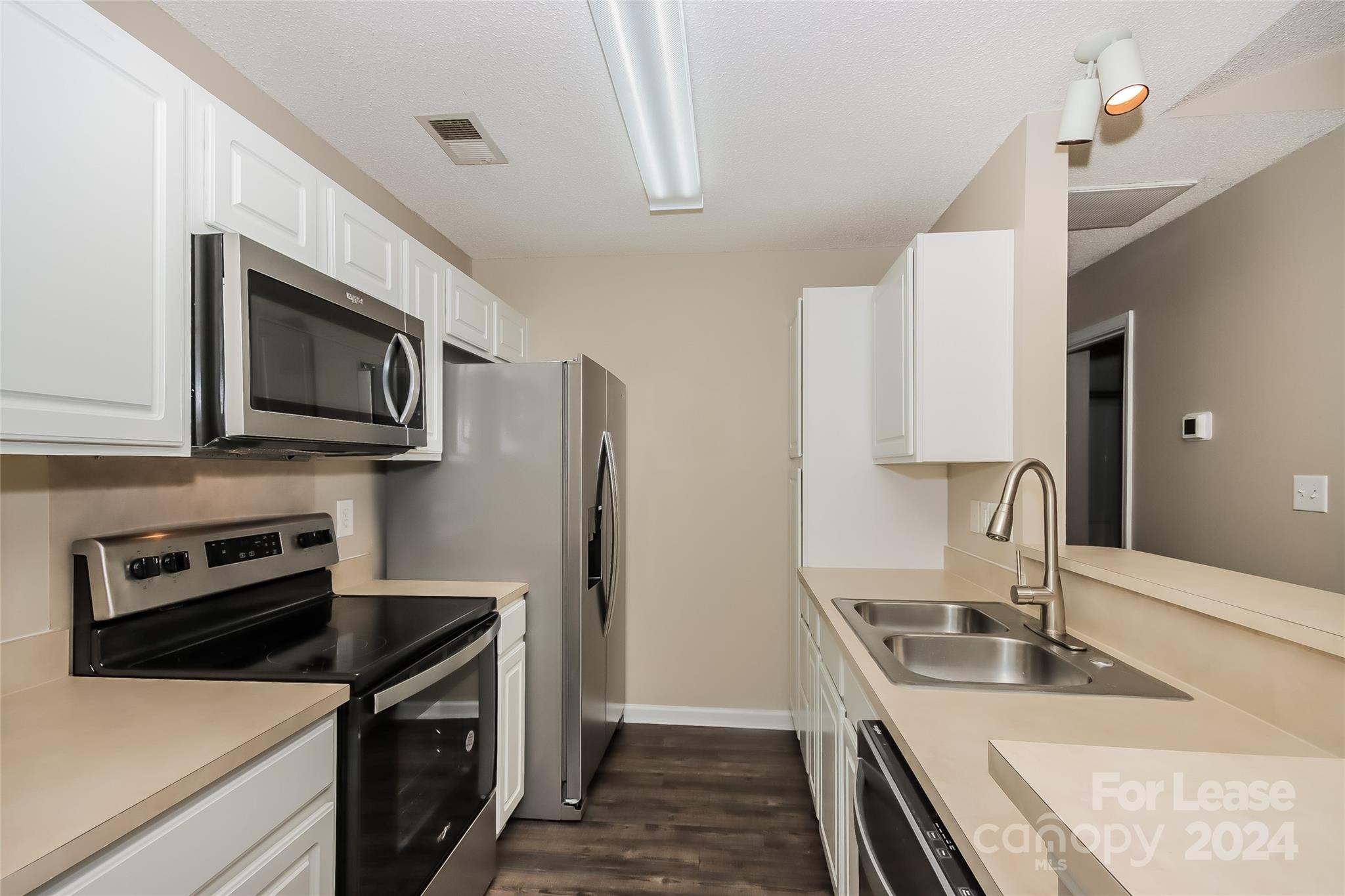 Property image 5 of 2170 Wexford Way in Taras Trace, Statesville, NC 28625