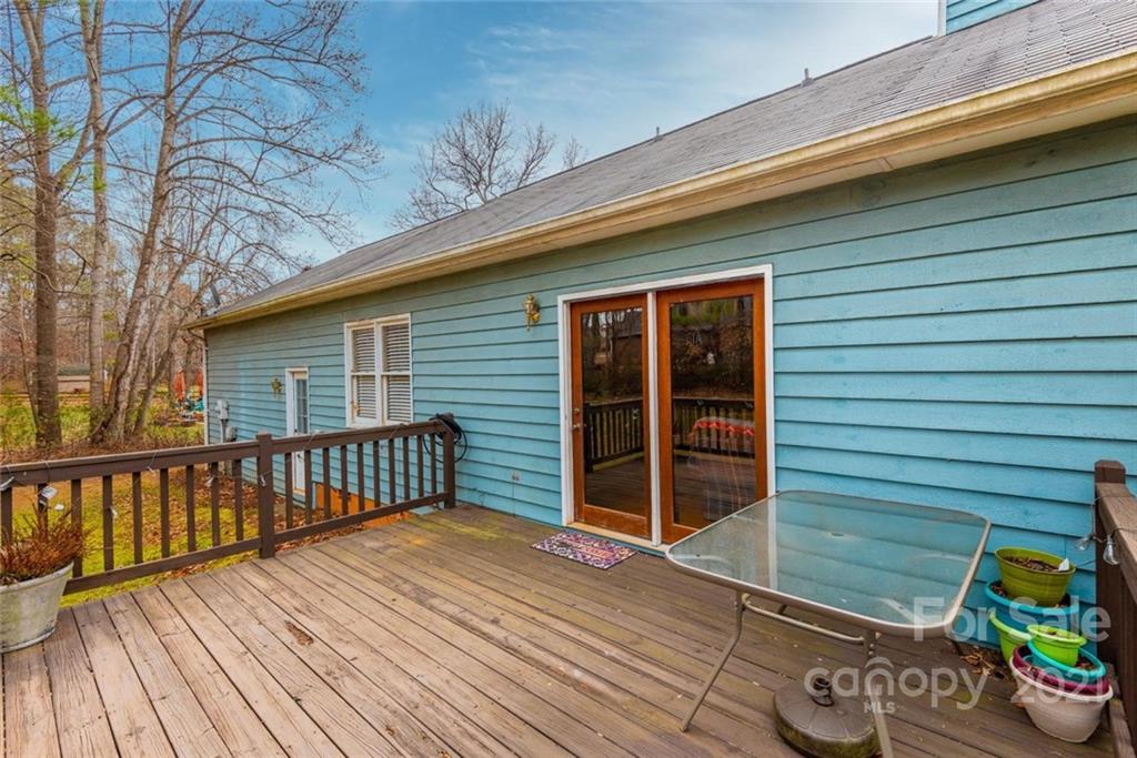 Property image 4 of 3778 Mattingly Drive in Hidden Creek Estates, Hickory, NC 28602