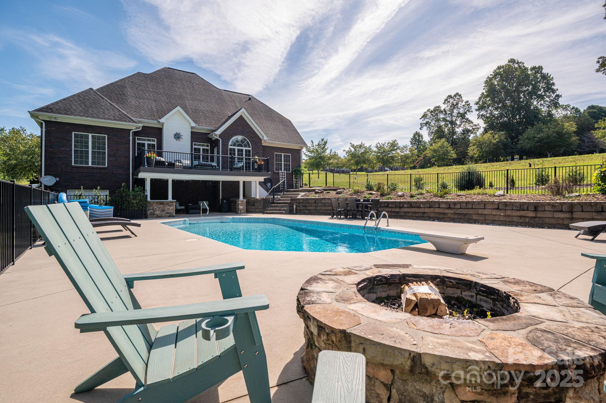 Property image 5 of 1128 Mayfield Circle in Mayfield Meadows, Conover, NC 28613