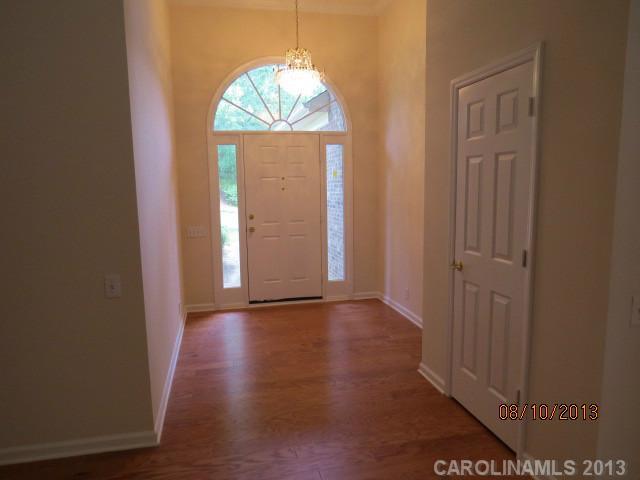 Property image 4 of 529 River Oaks Lane in Wimbledon, Charlotte, NC 28226