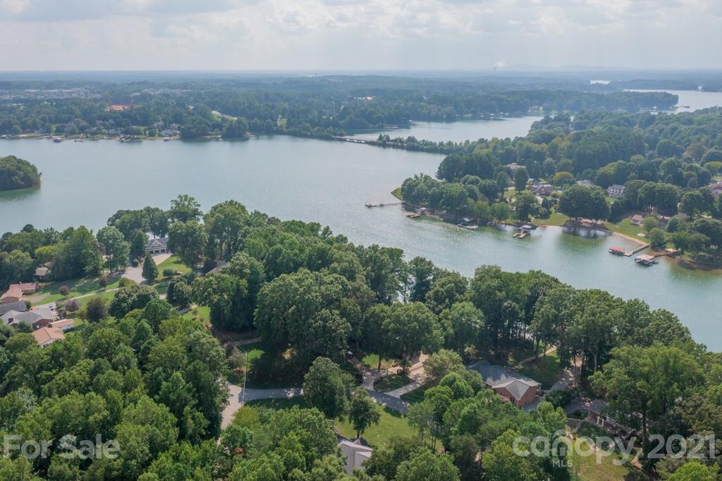 Property image 2 of 169 Morgan Bluff Road in Pirates Cove, Mooresville, NC 28117