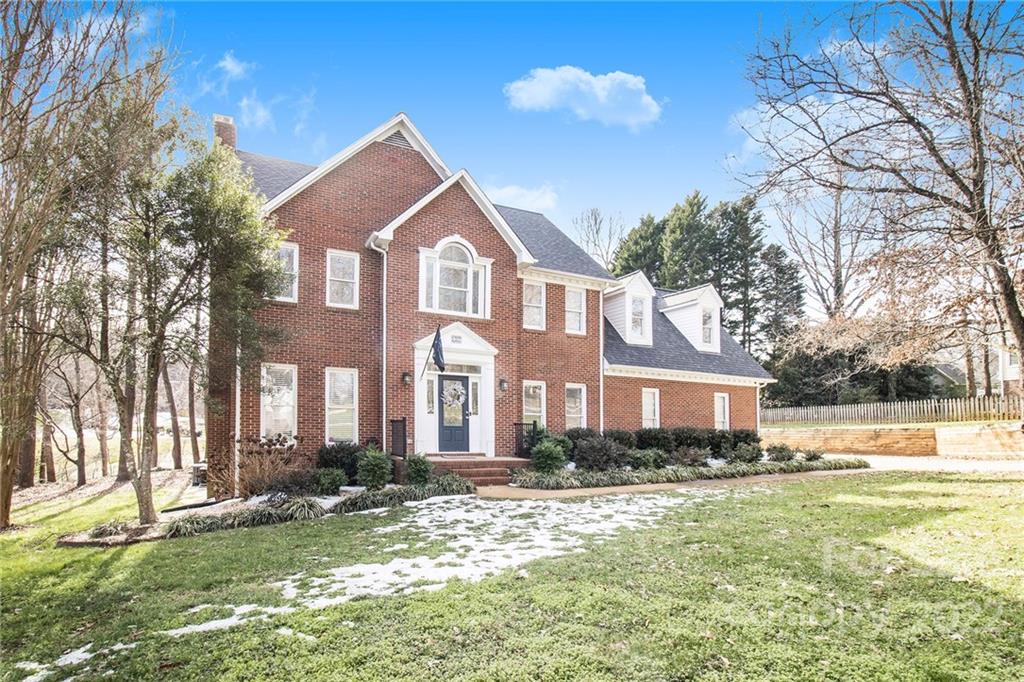 Property image 2 of 1507 Village Court in Colony Woods, Gastonia, NC 28054
