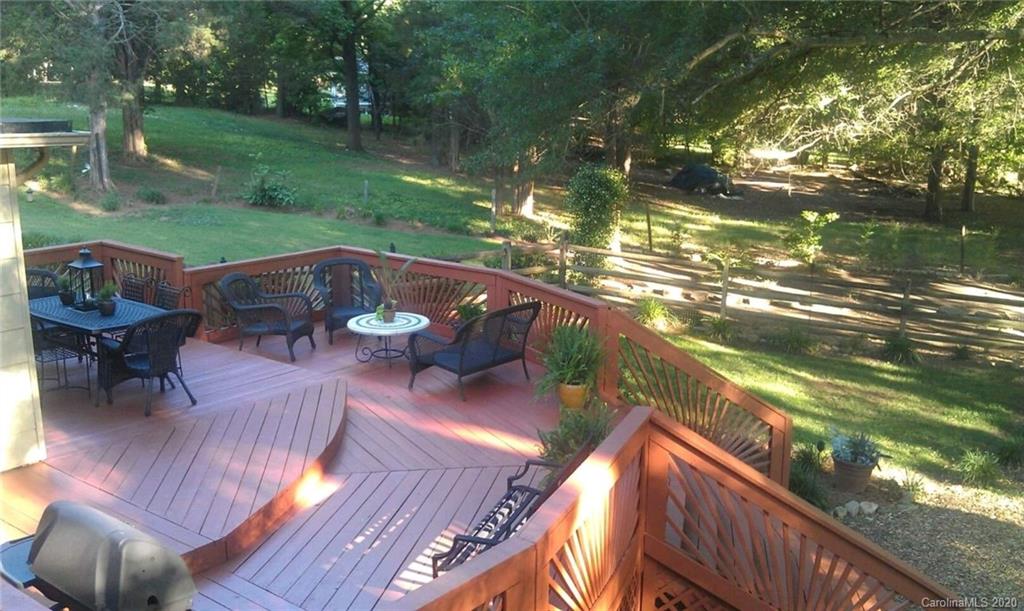 Property image 2 of 6701 Carmel Hills Drive in Carmel Hills, Charlotte, NC 28226