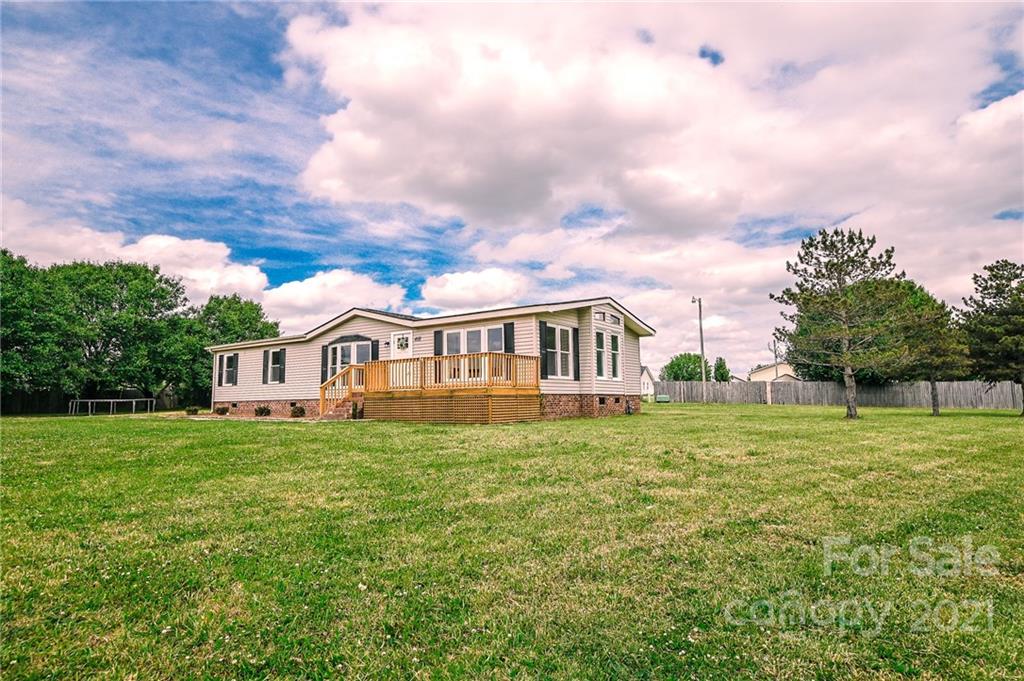 Property image 2 of 408 Cottonwood Circle in Hampton Meadows, Monroe, NC 28110