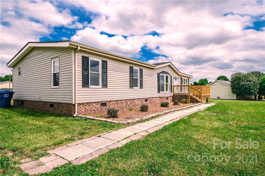 Property image 4 of 408 Cottonwood Circle in Hampton Meadows, Monroe, NC 28110