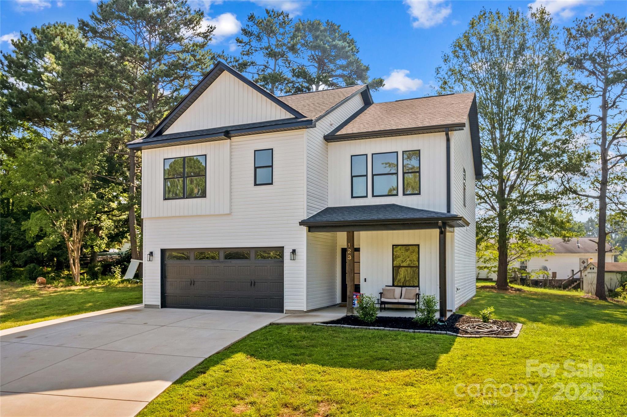 Property image 2 of 123 Ensign Place in Cove View Park, Mooresville, NC 28117