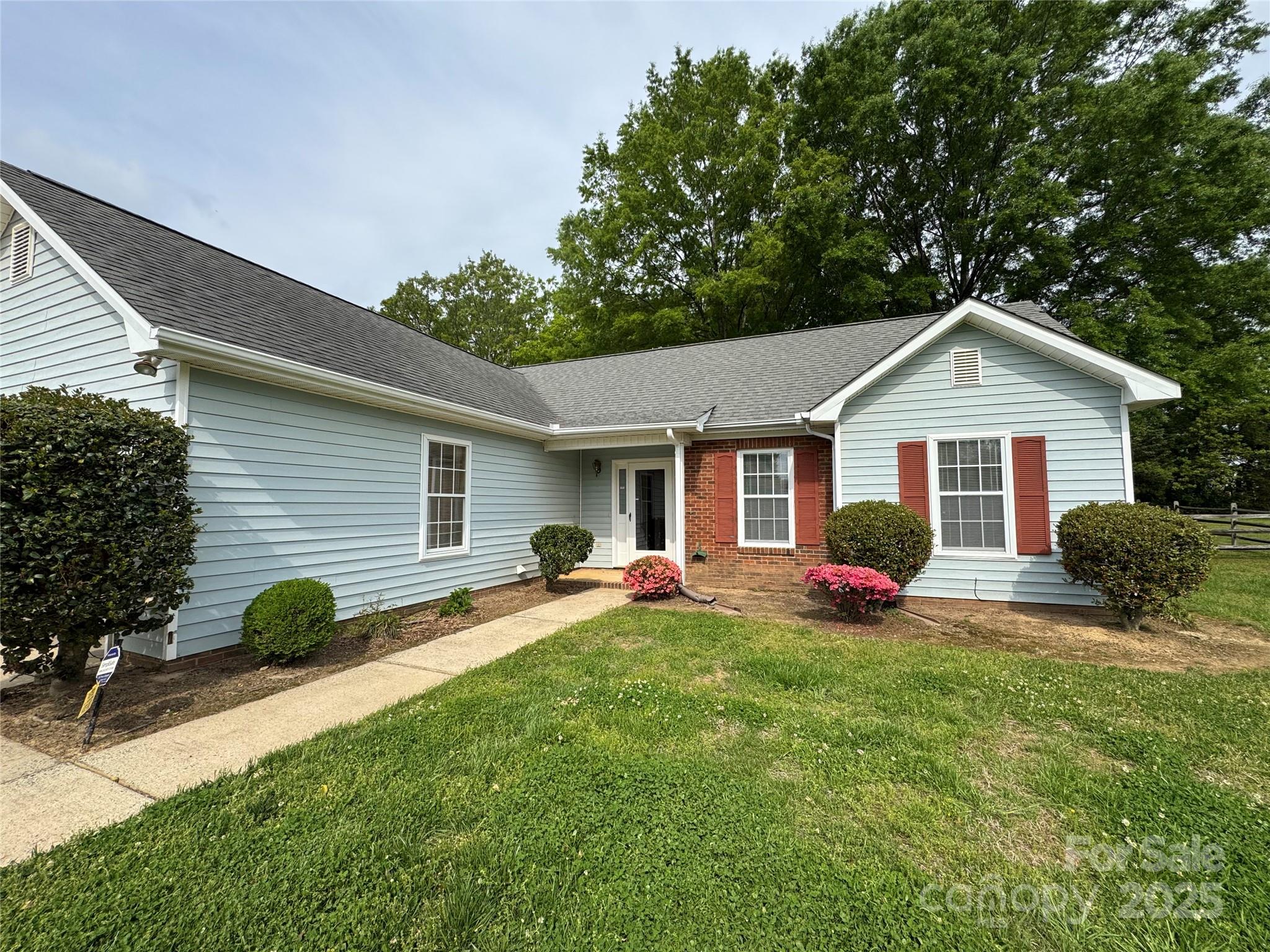 Property image 3 of 2504 Faircroft Way in Sandalwood, Monroe, NC 28110