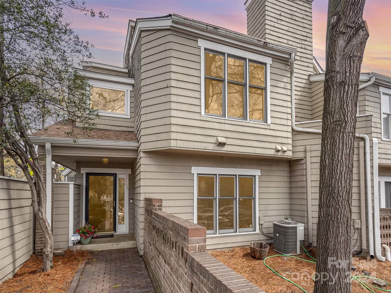 427 8th Street