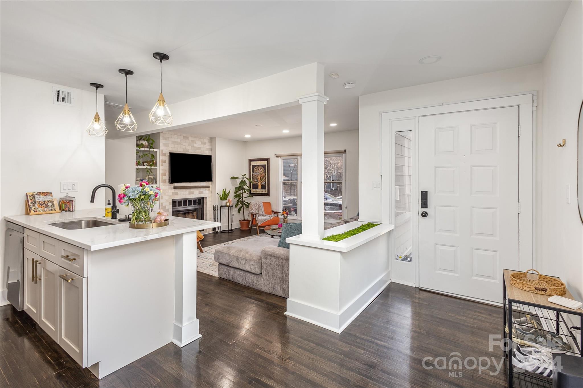 Property image 5 of 427 8th Street in Springfield Square, Charlotte, NC 28202