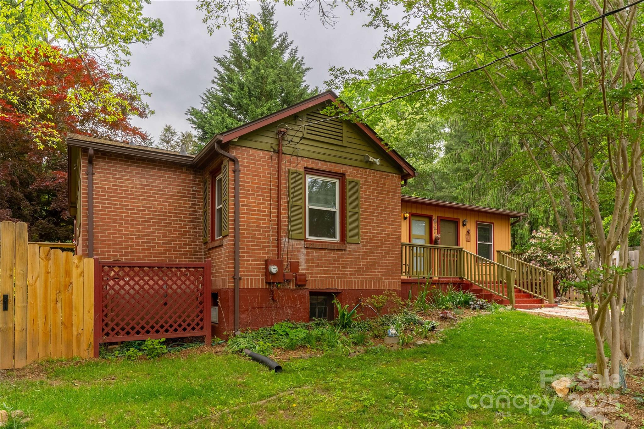 Property image 2 of 100 Park Ridge Avenue in Grovemont, Swannanoa, NC 28778