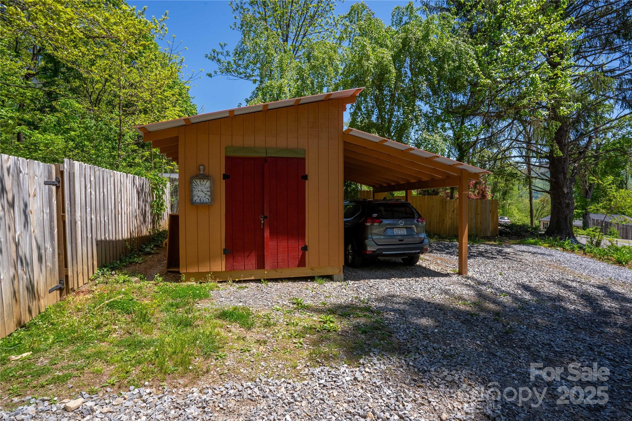 Property image 4 of 100 Park Ridge Avenue in Grovemont, Swannanoa, NC 28778