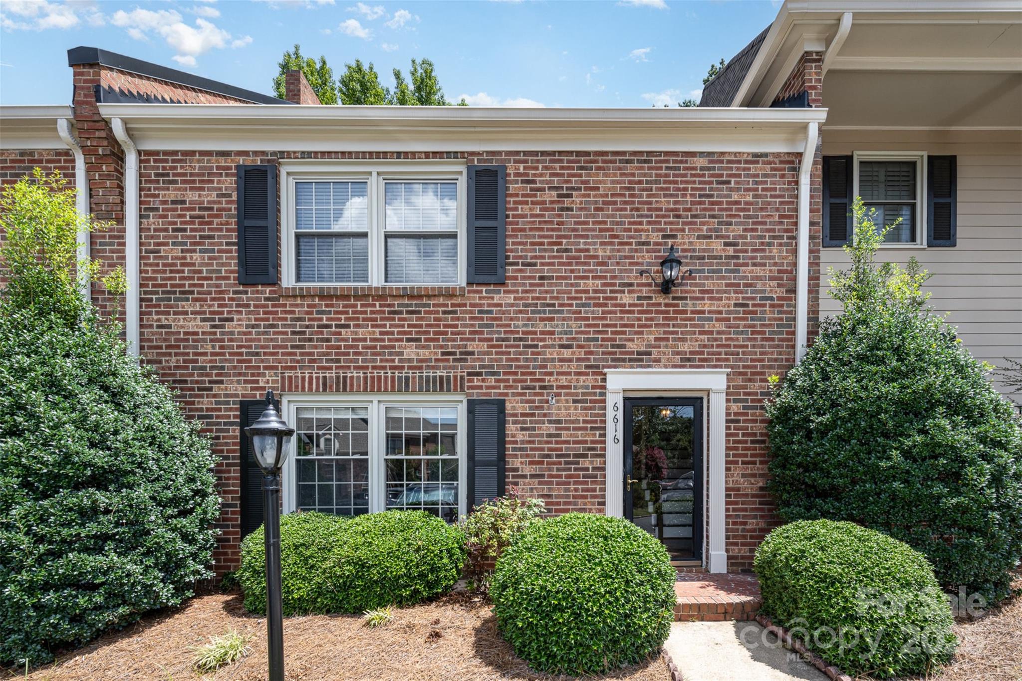 Property image 2 of 6616 Bunker Hill Circle in Olde Georgetowne, Charlotte, NC 28210