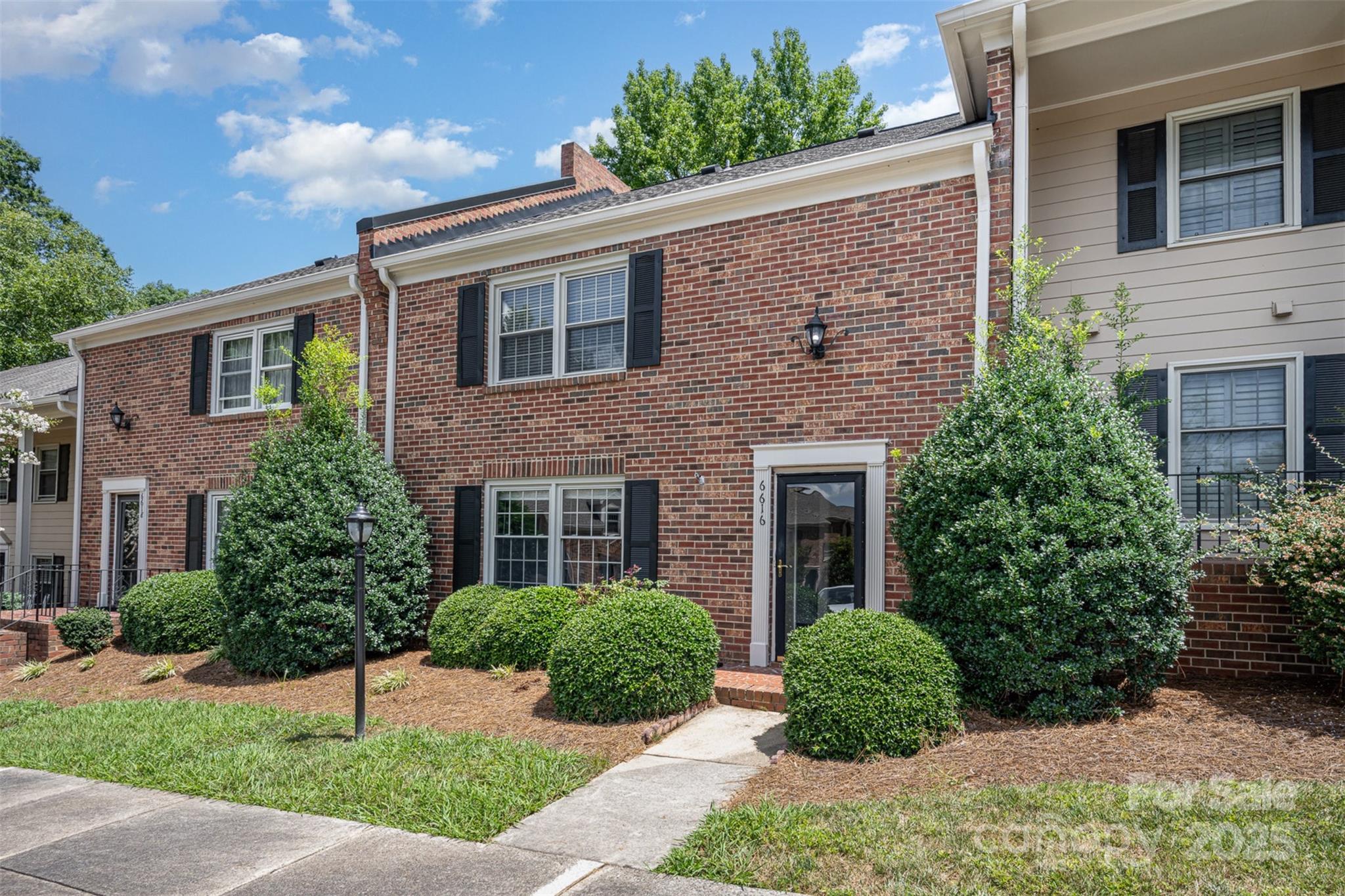 Property image 4 of 6616 Bunker Hill Circle in Olde Georgetowne, Charlotte, NC 28210