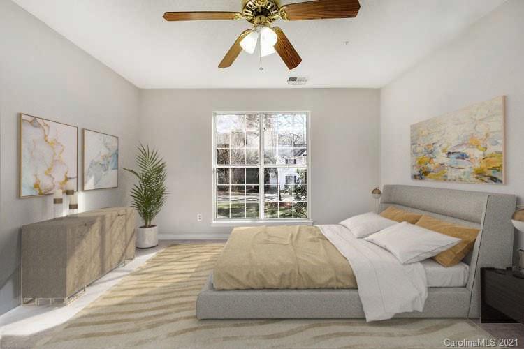 Property image 3 of 7818 Pelican Court in Pence Pond, Charlotte, NC 28227