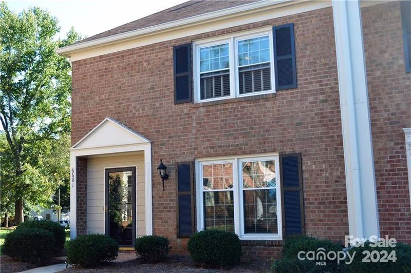 6681 Bunker Hill Circle