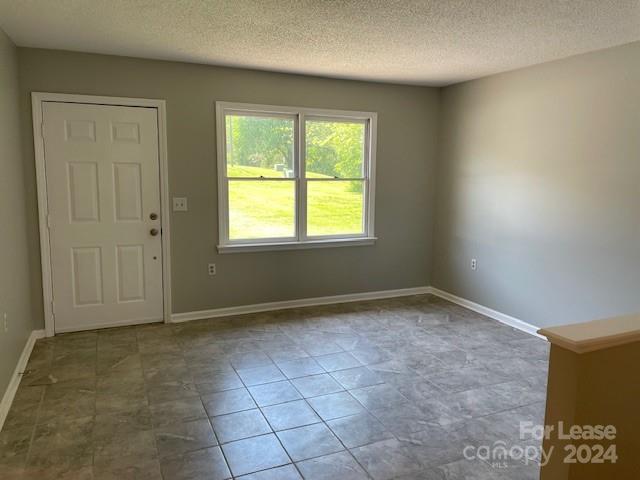 Property image 4 of 115 23rd Street in Mimosa Gardens, Hickory, NC 28601