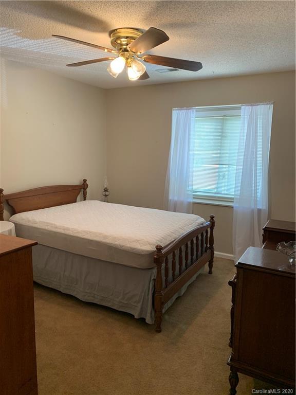Property image 5 of 1107 Hanford Place in Ridgeview, Concord, NC 28027