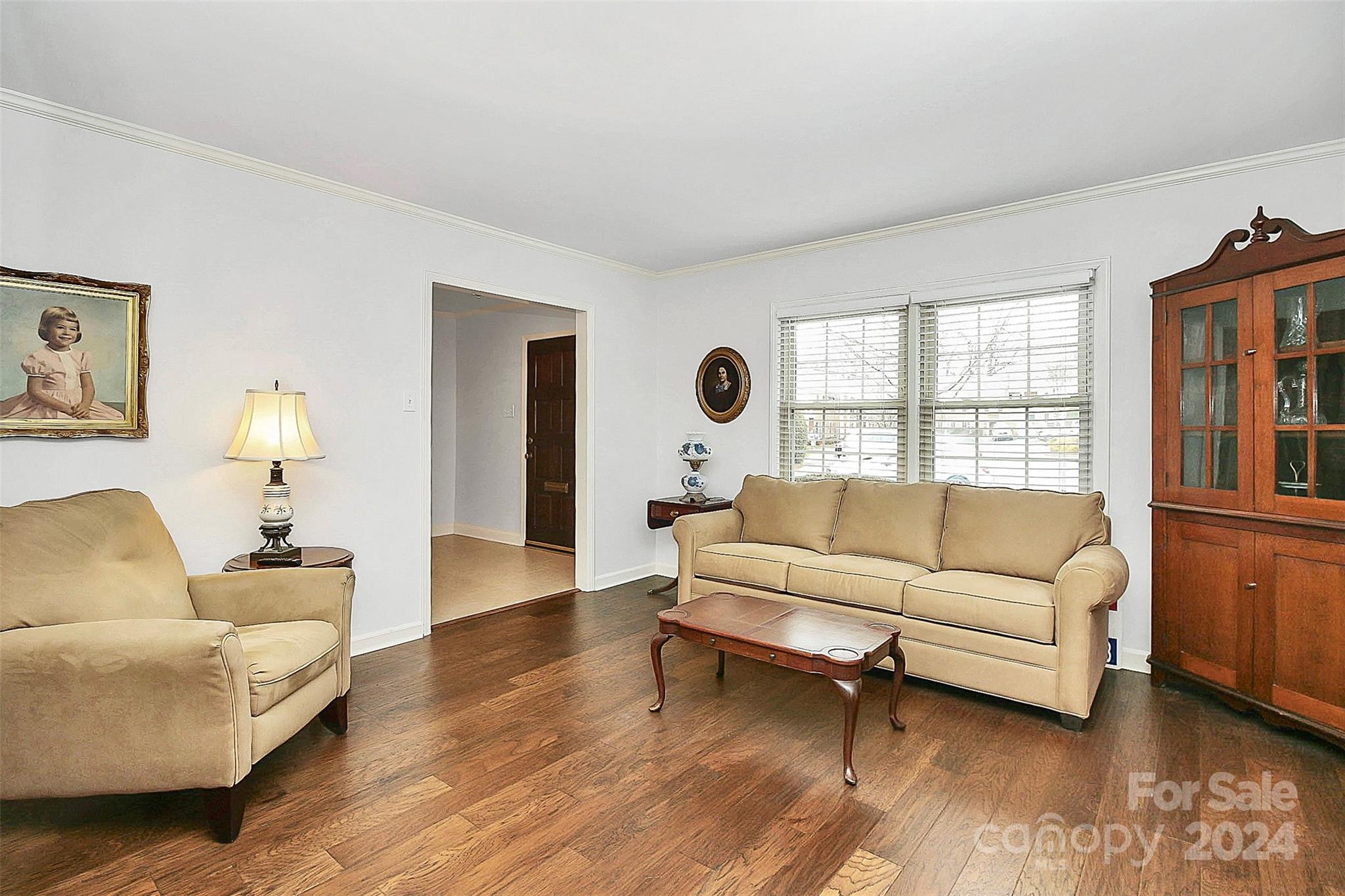 Property image 5 of 6687 Bunker Hill Circle in Olde Georgetowne, Charlotte, NC 28210
