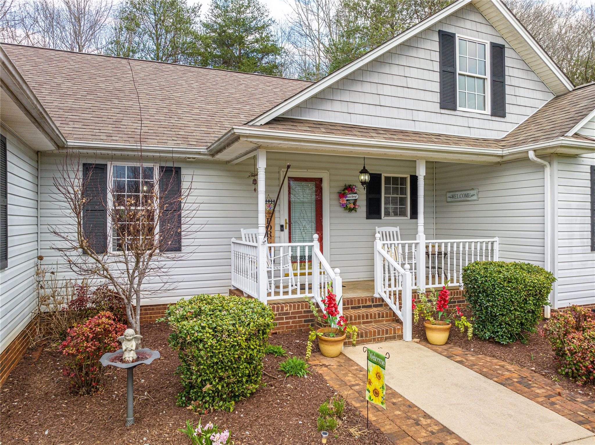 Property image 2 of 2525 Carriage Lane in Grandview Farms, Lincolnton, NC 28092