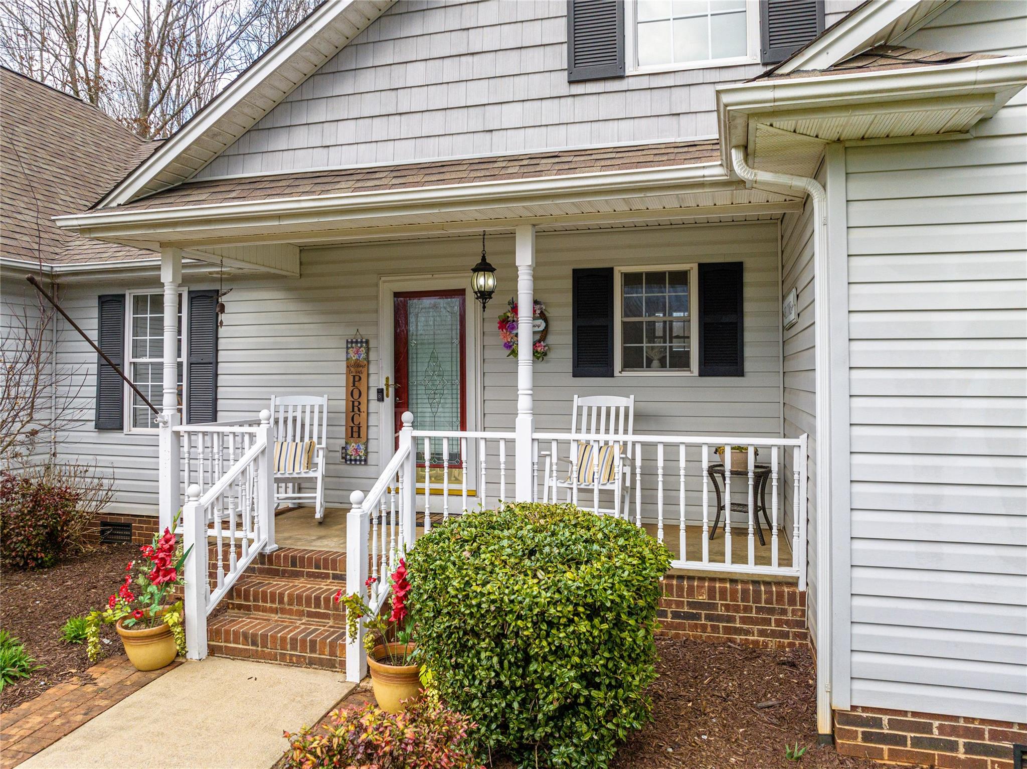 Property image 3 of 2525 Carriage Lane in Grandview Farms, Lincolnton, NC 28092