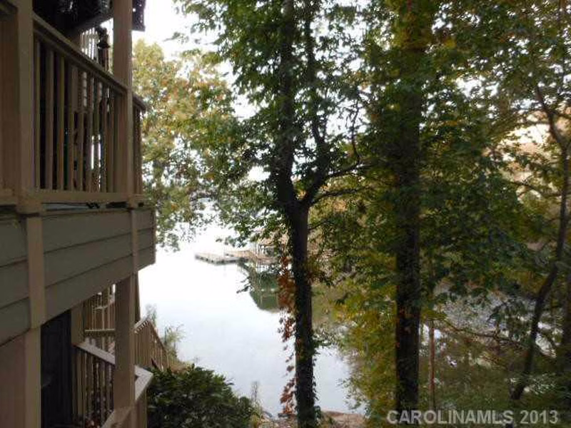 Property image 2 at 13820 Queens Harbor Road, Charlotte, NC 28278