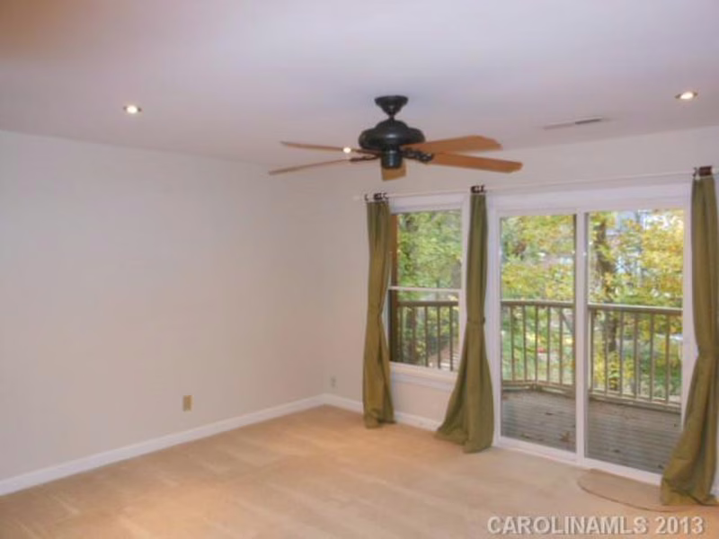 Property image 4 at 13820 Queens Harbor Road, Charlotte, NC 28278