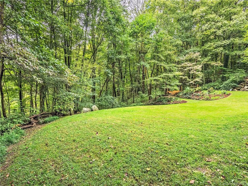 Property image 4 at 25 Indian Trail, Asheville, NC 28803