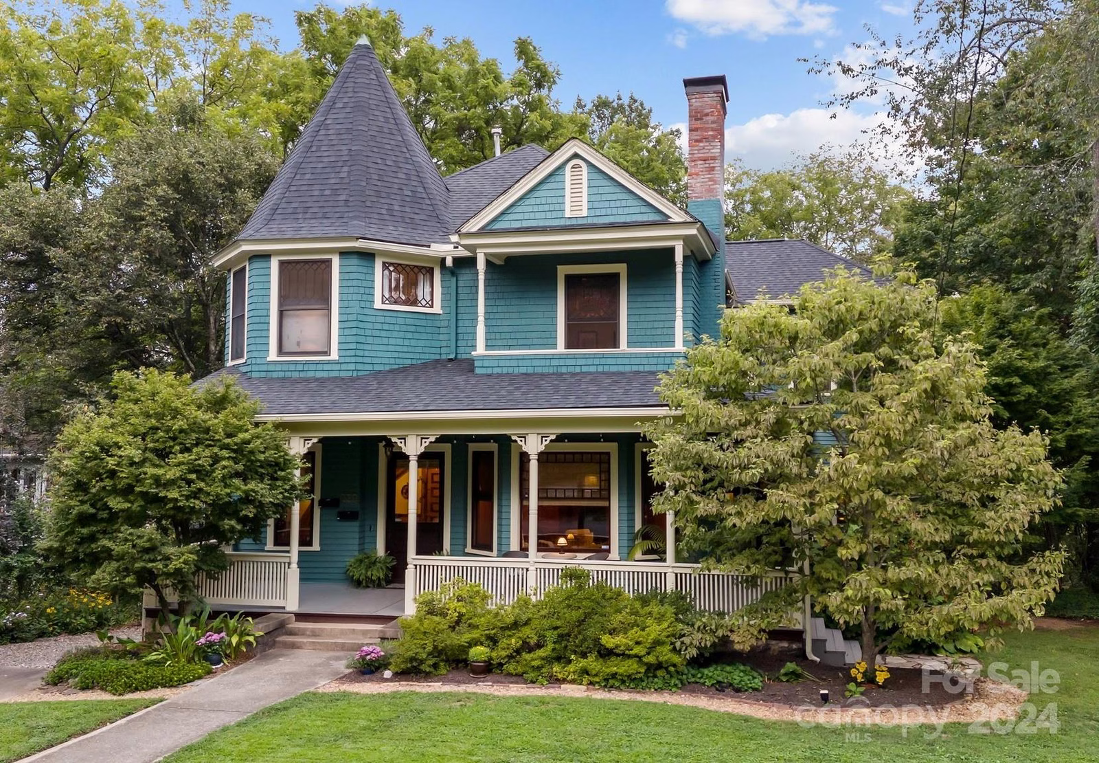 Property image 1 at 327 Montford Avenue, Asheville, NC 28801