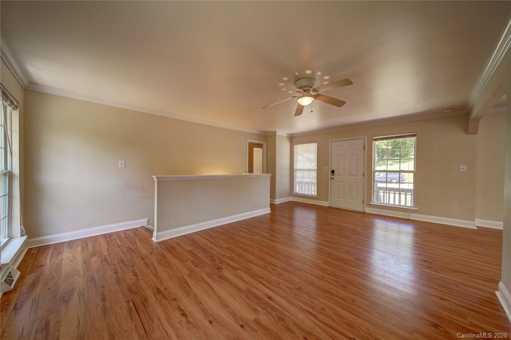 Property image 5 of 121 Hemlock Drive in Rolling Hills, Salisbury, NC 28147
