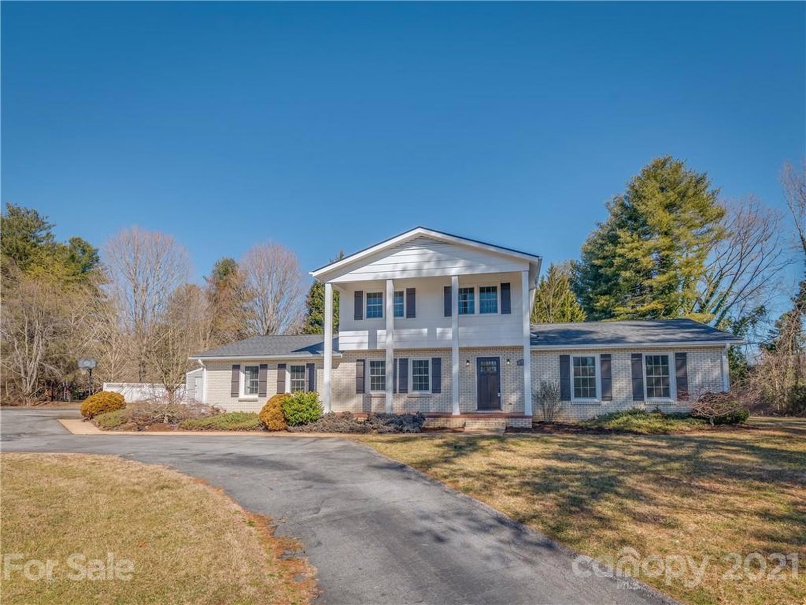 Property image 1 at 1376 Glenheath Drive, Hendersonville, NC 28791