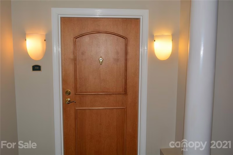 Property image 3 at 415 Church Street, Charlotte, NC 28202