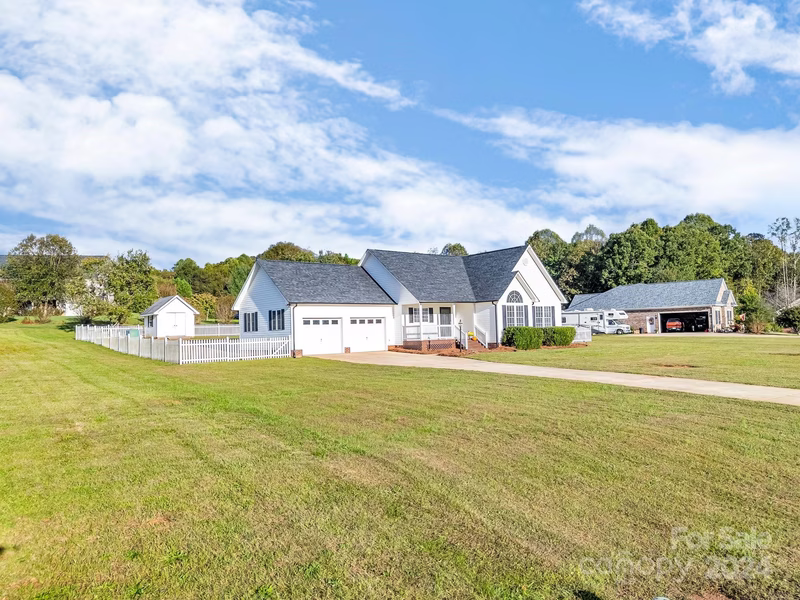 Property image 3 at 2469 Carriage Lane, Lincolnton, NC 28092