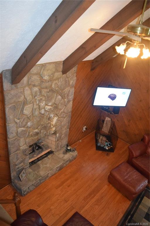 Property image 5 of 206 Merrywood Drive in Oakmont, Lenoir, NC 28645