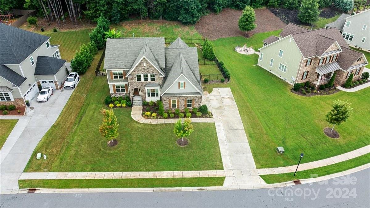 Property image 2 of 2326 Madeira Circle in Tuscany, Waxhaw, NC 28173