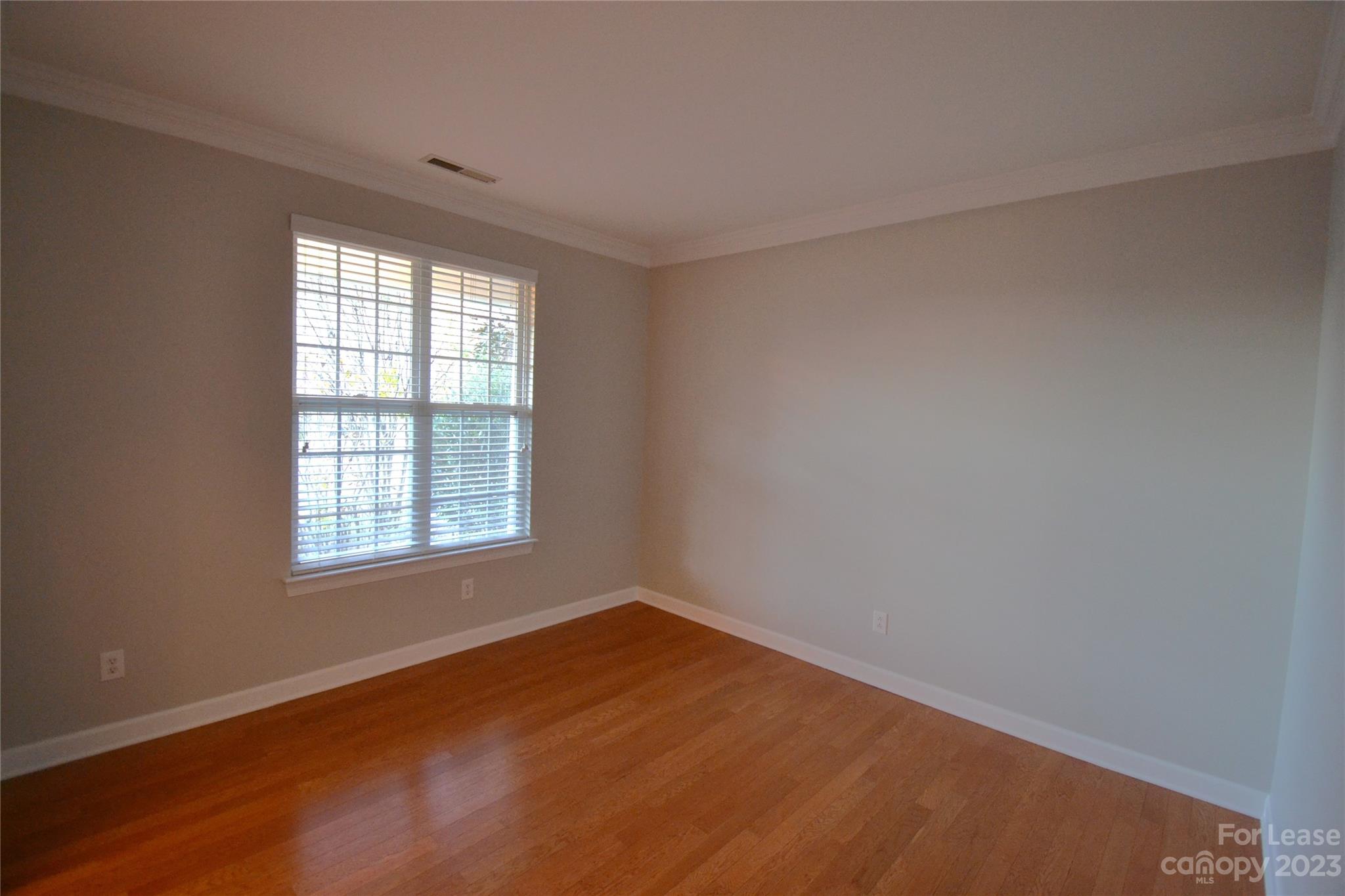 Property image 3 of 910 Springwood Drive in Wesley Oaks, Waxhaw, NC 28173